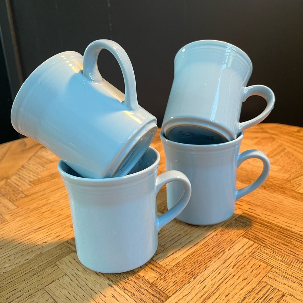 Set of 4 pale blue Color Your Table coffee mugs
